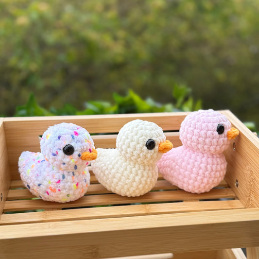 Peluche Petit Canard au Crochet Fait Main | Moonlit Makings